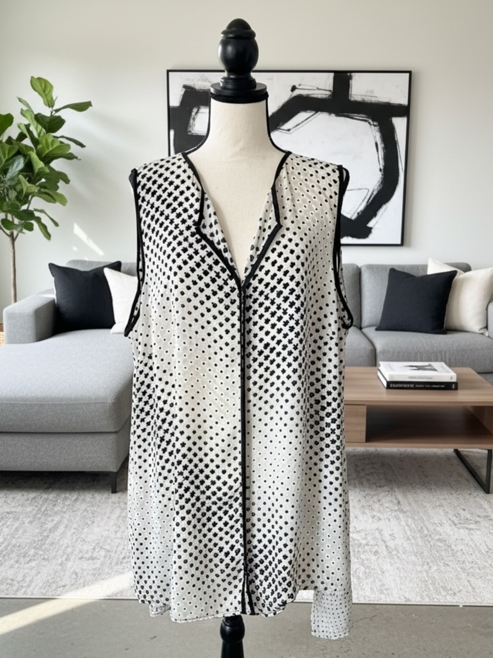 Spence Geometric Print Sleeveless Tunic Top